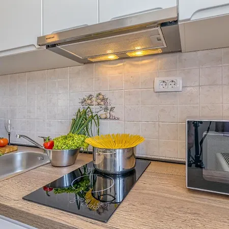 Mihaela Apartment Trogir