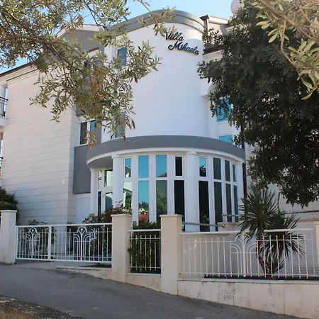 Mihaela 公寓